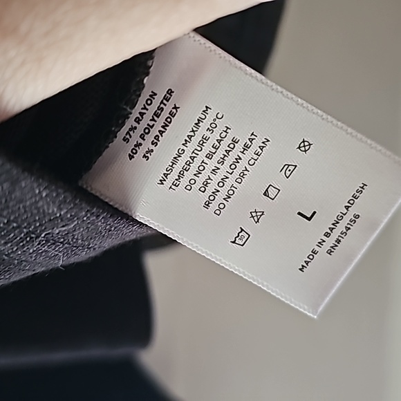 Mod Ref Knit Vneck - Picture 4 of 5